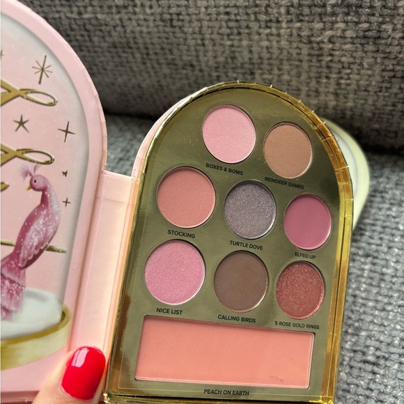 Brand new Too Faced Limited Edition Makeup Set – 2 Palettes - Picture 7 of 11